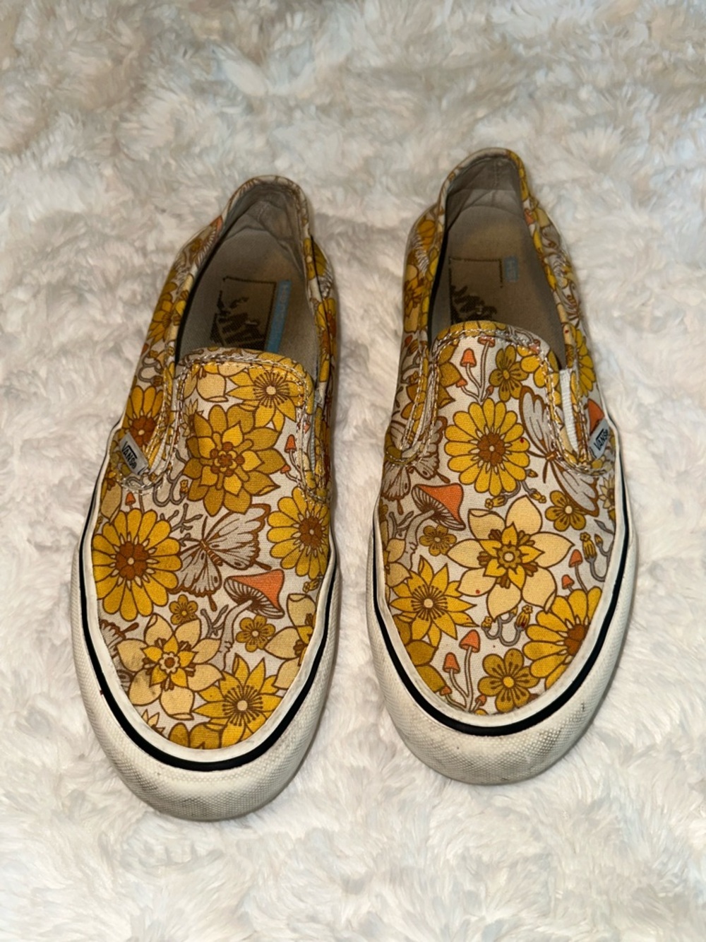 Vans Slip-On Floral Canvas Shoes in Yellow and Cream